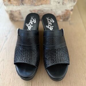 Brighton “Deli” Black Women's Slide wedge